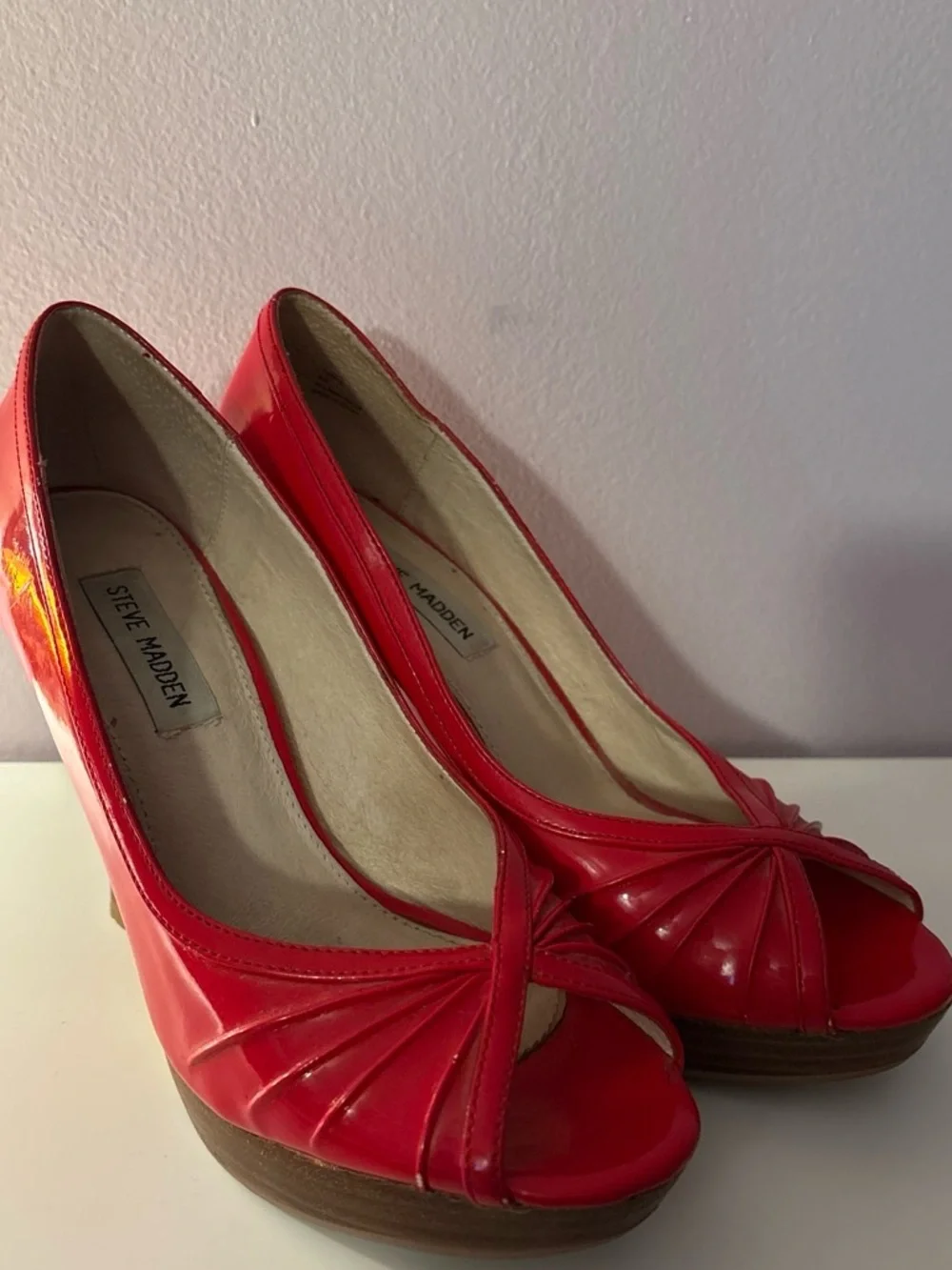 Steve Madden Women's Red Patent Peep-Toe heels